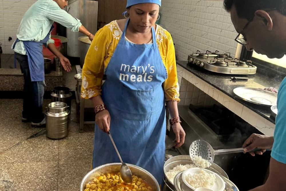 ZAREENA - COOK AT MARY'S MEALS